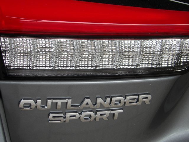 New 2025 Mitsubishi Outlander Sport SE image 8