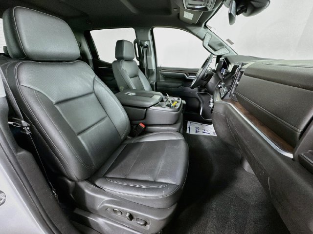 Used 2025 GMC Sierra 1500 SLT AWD/4WD image 28