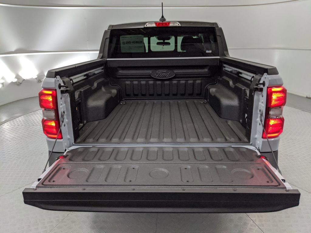 New 2026 Ford Maverick Lariat w/ Black Appearance Package image 24