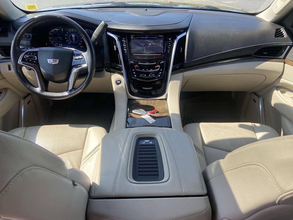Certified 2020 Cadillac Escalade Premium Luxury AWD/4WD image 29
