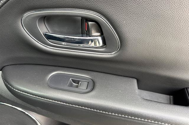Used 2019 Honda HR-V EX-L image 19