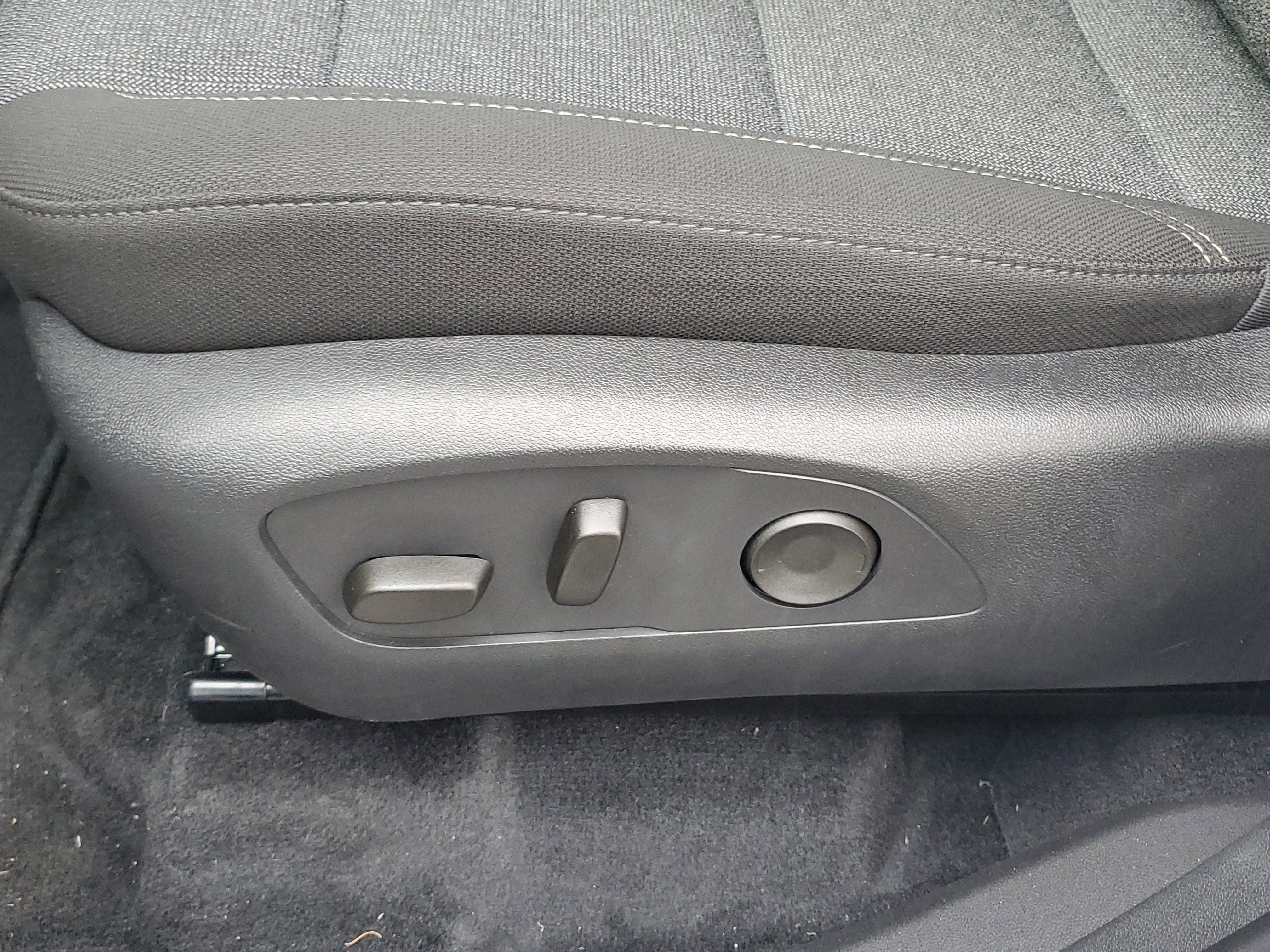 New 2025 GMC Acadia Elevation image 26