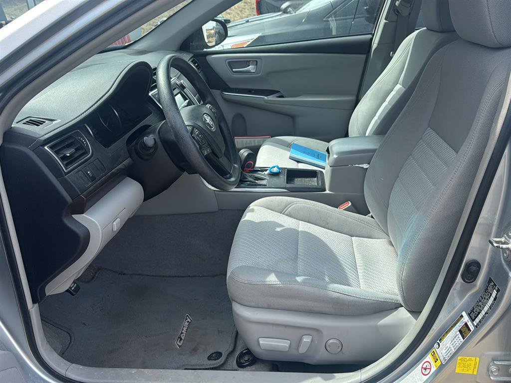 Used 2016 Toyota Camry LE FWD image 19