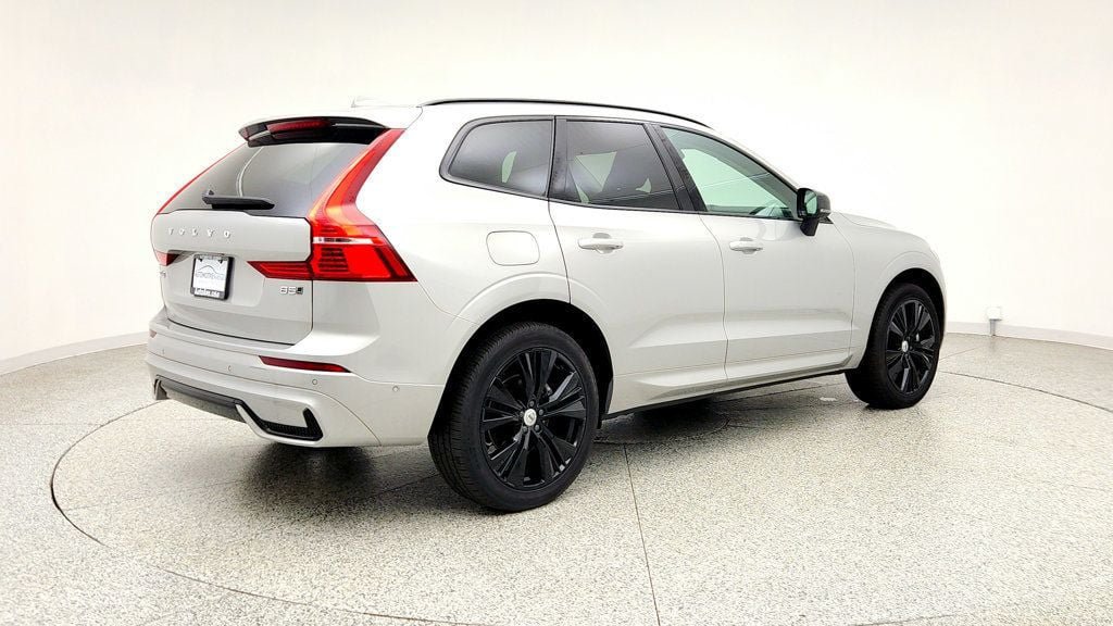 Used 2024 Volvo XC60 B5 Plus w/ Climate Package AWD/4WD image 5