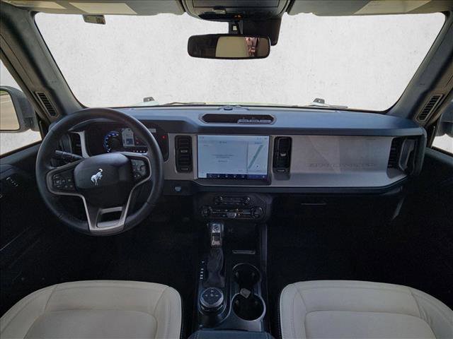 Used 2024 Ford Bronco Outer Banks AWD/4WD image 16