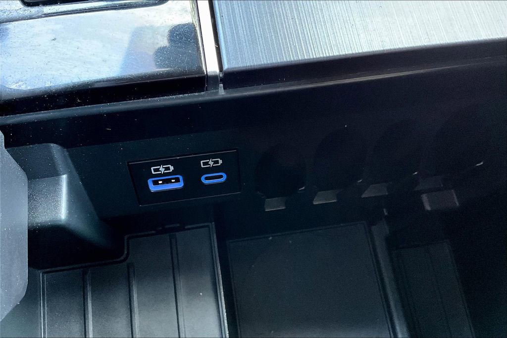 Used 2023 Toyota Tundra Platinum image 36