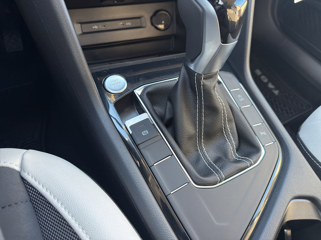 New 2026 Volkswagen Taos SE FWD image 21