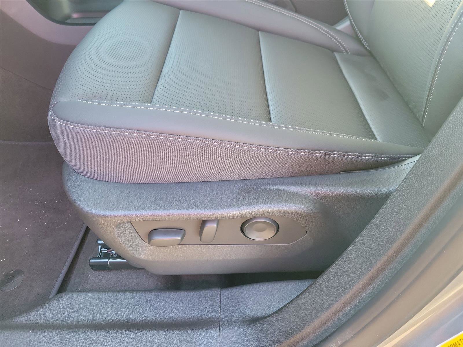 New 2026 Buick Envision Preferred image 18