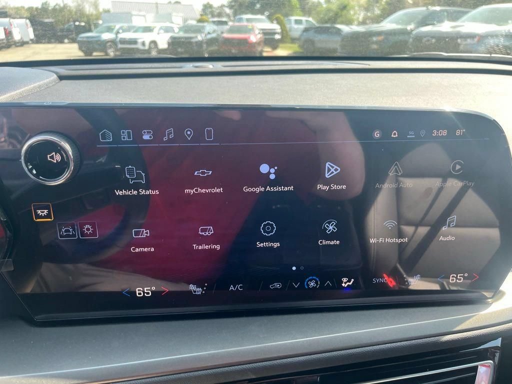 New 2026 Chevrolet Traverse Z71 w/ Driver Confidence Package AWD/4WD image 12