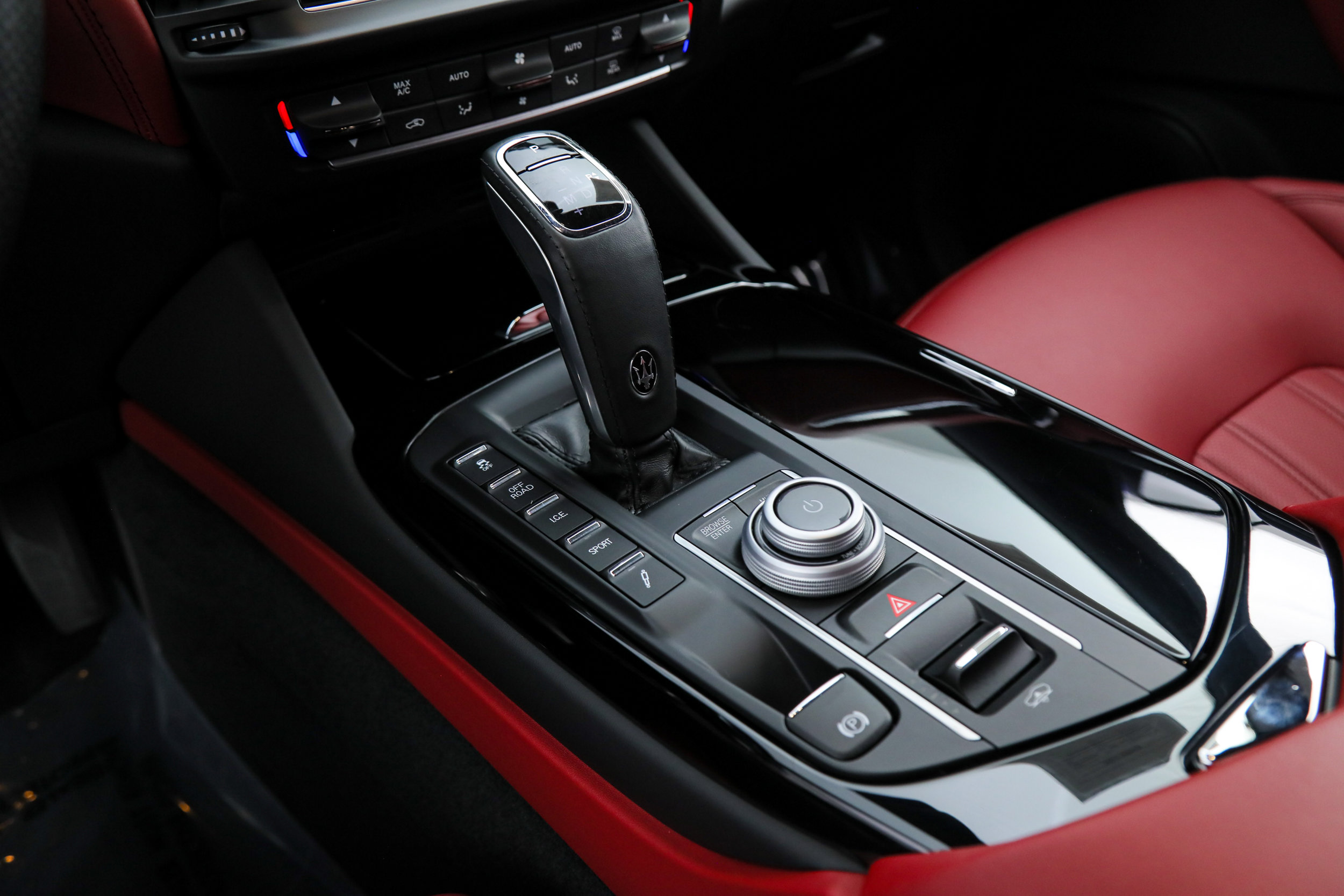 Certified 2023 Maserati Levante GT AWD/4WD image 21