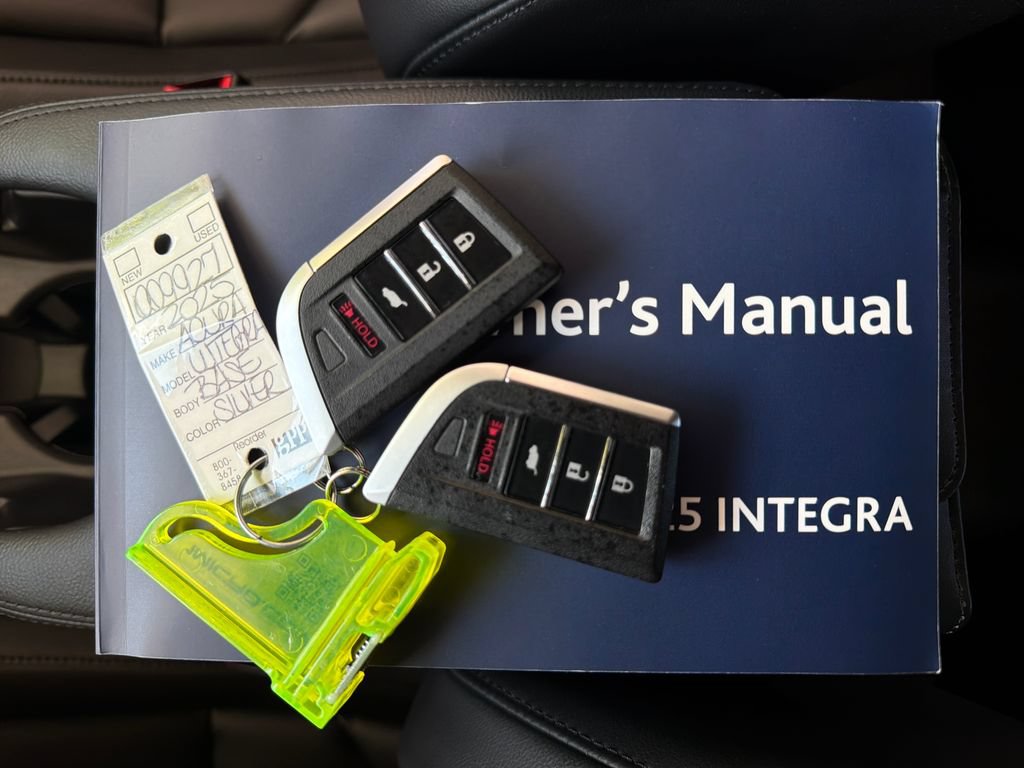 Used 2025 Acura Integra FWD image 32