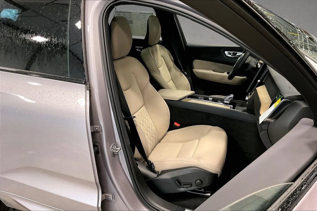New 2026 Volvo XC60 T8 Plus w/ Climate Package AWD/4WD image 12