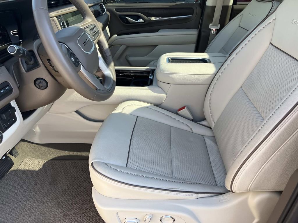 Certified 2024 GMC Yukon Denali w/ Denali Reserve Package RWD image 11