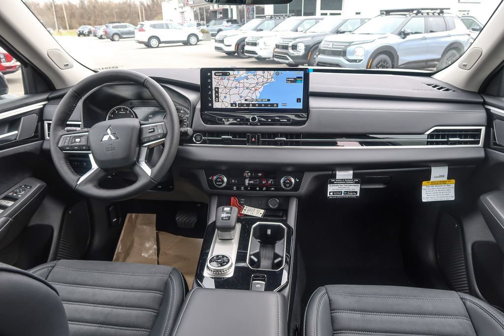 New 2026 Mitsubishi Outlander AWD image 17