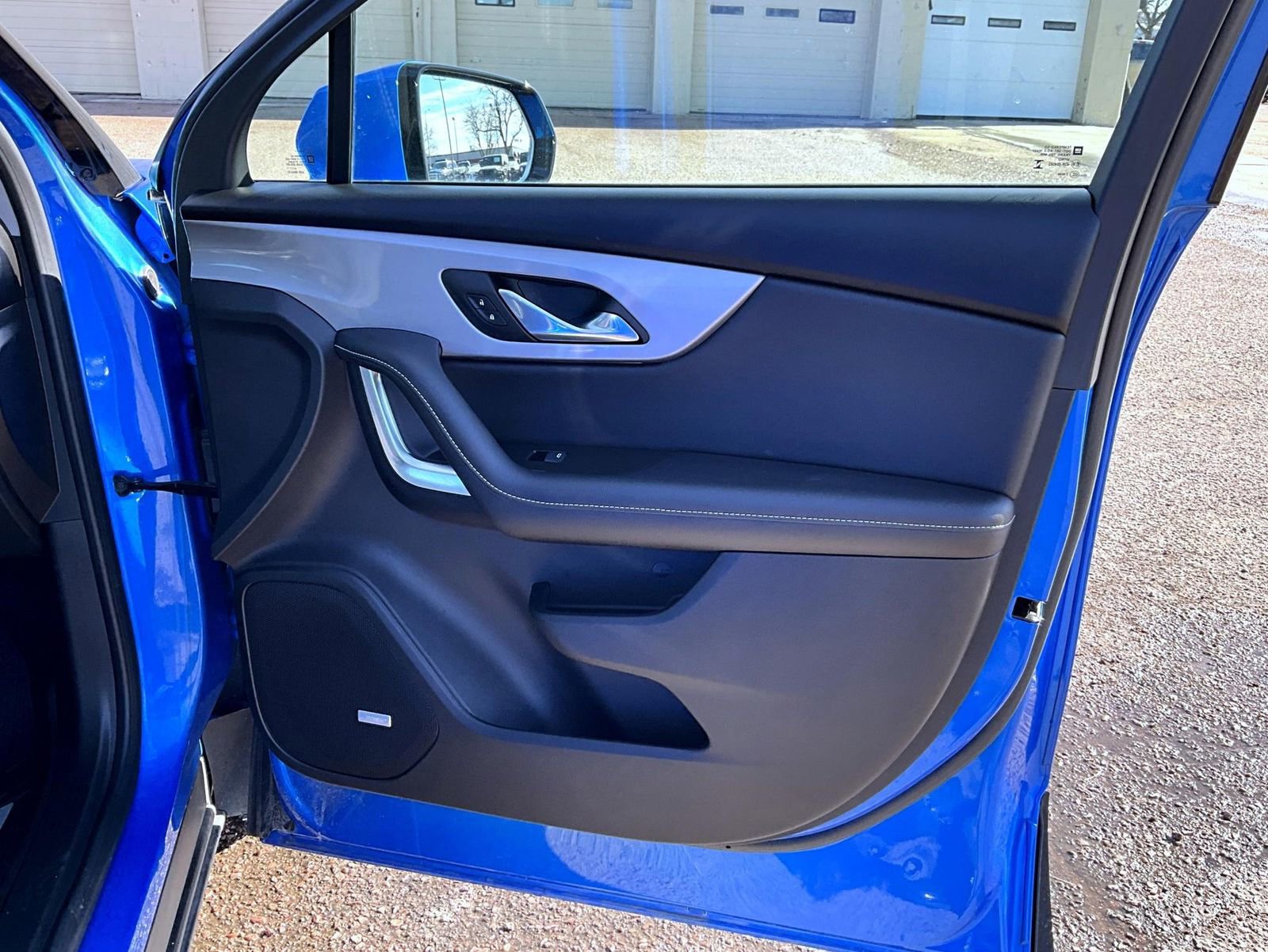 Used 2025 Chevrolet Blazer LT w/ Sound & Technology Package image 17