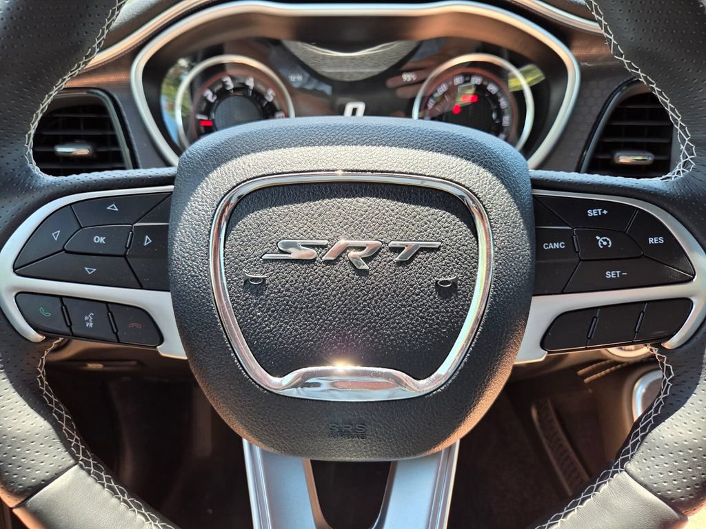 Used 2018 Dodge Challenger SRT RWD image 32