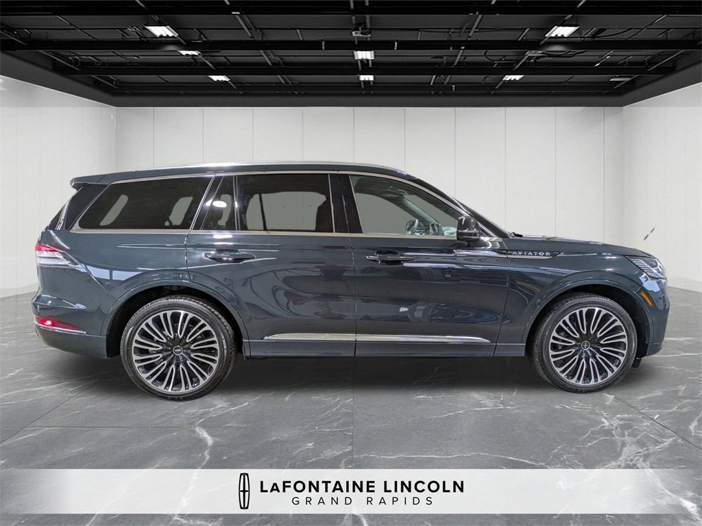Certified 2025 Lincoln Aviator Black Label image 6