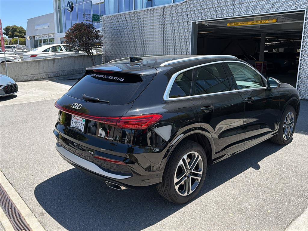Used 2025 Audi Q5 Premium w/ Convenience Package AWD/4WD image 5