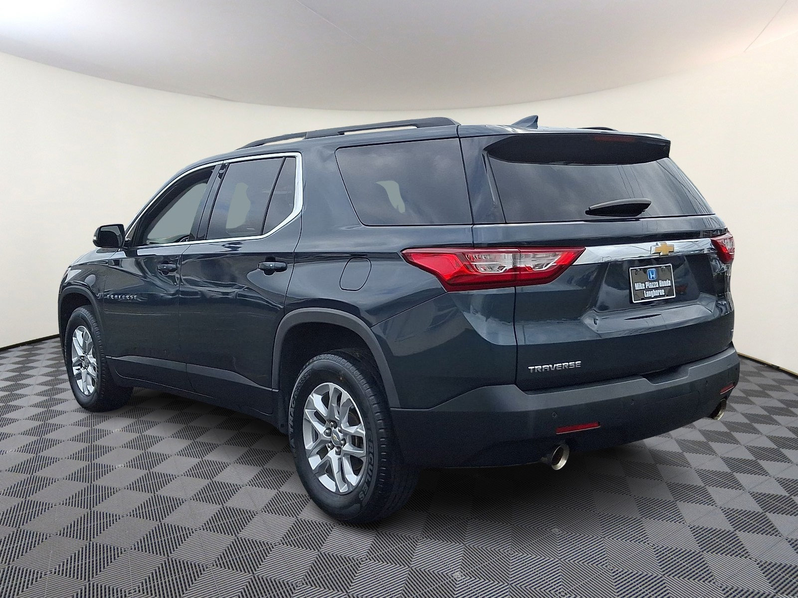 Used 2019 Chevrolet Traverse LT FWD image 5