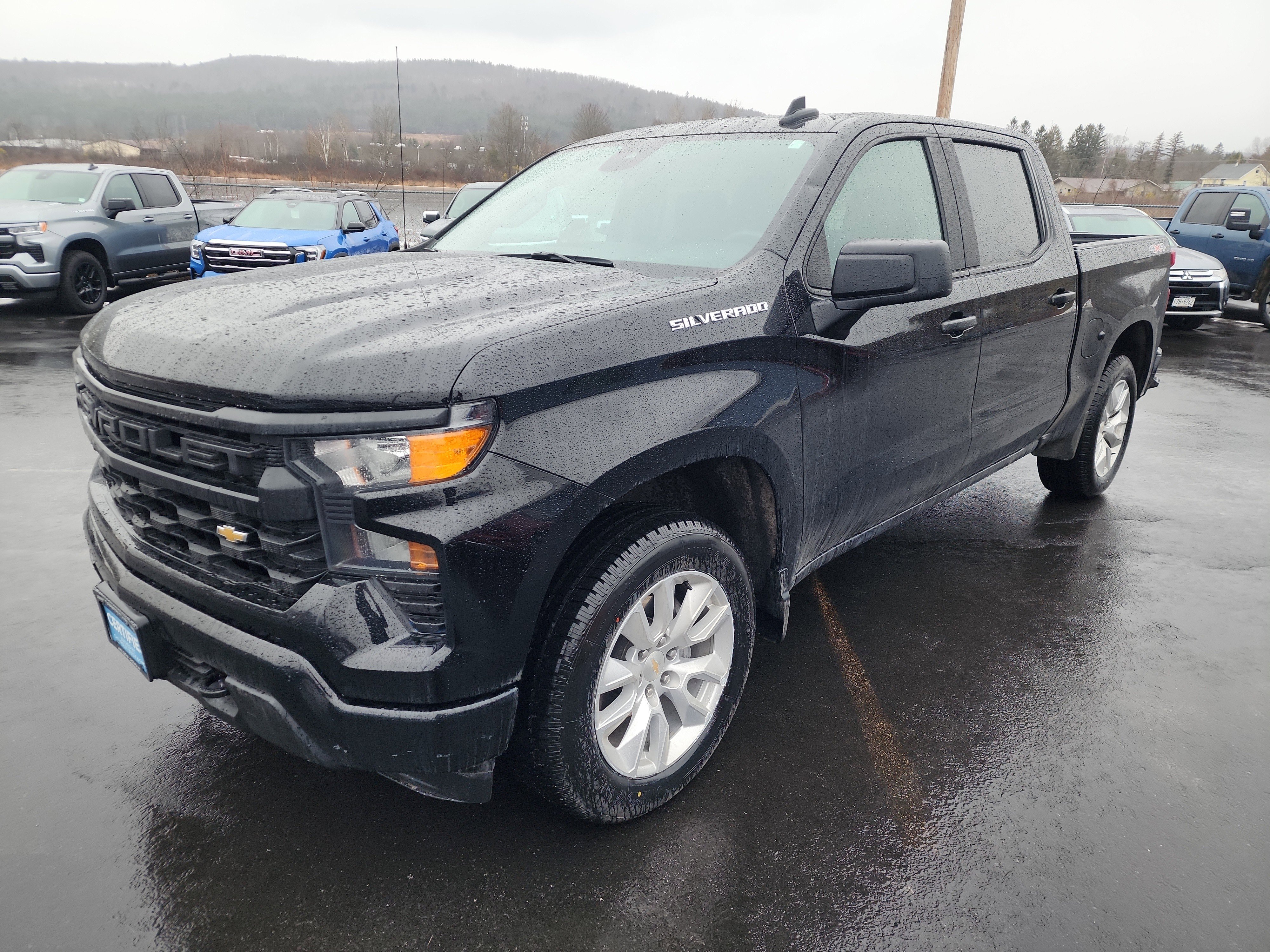 Used 2023 Chevrolet Silverado 1500 Custom image 4