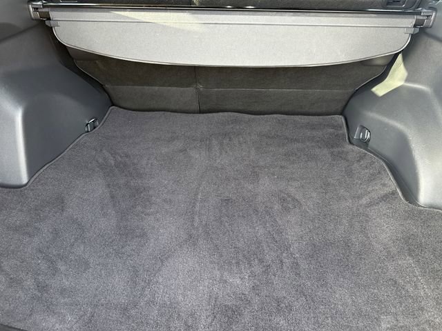 Used 2025 Toyota RAV4 SE w/ Convenience Package image 11