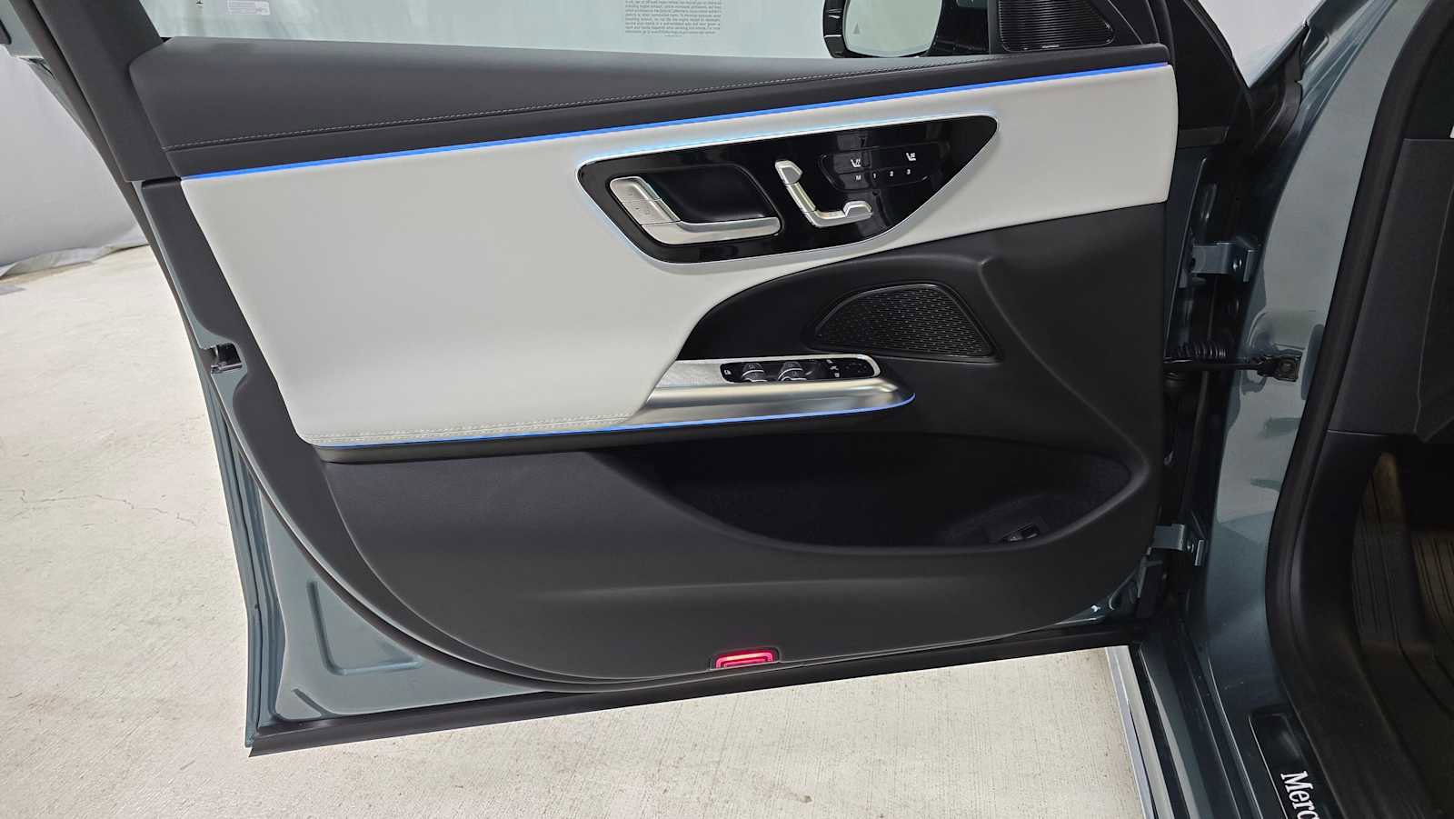 New 2026 Mercedes-Benz E 450 4MATIC Sedan image 23