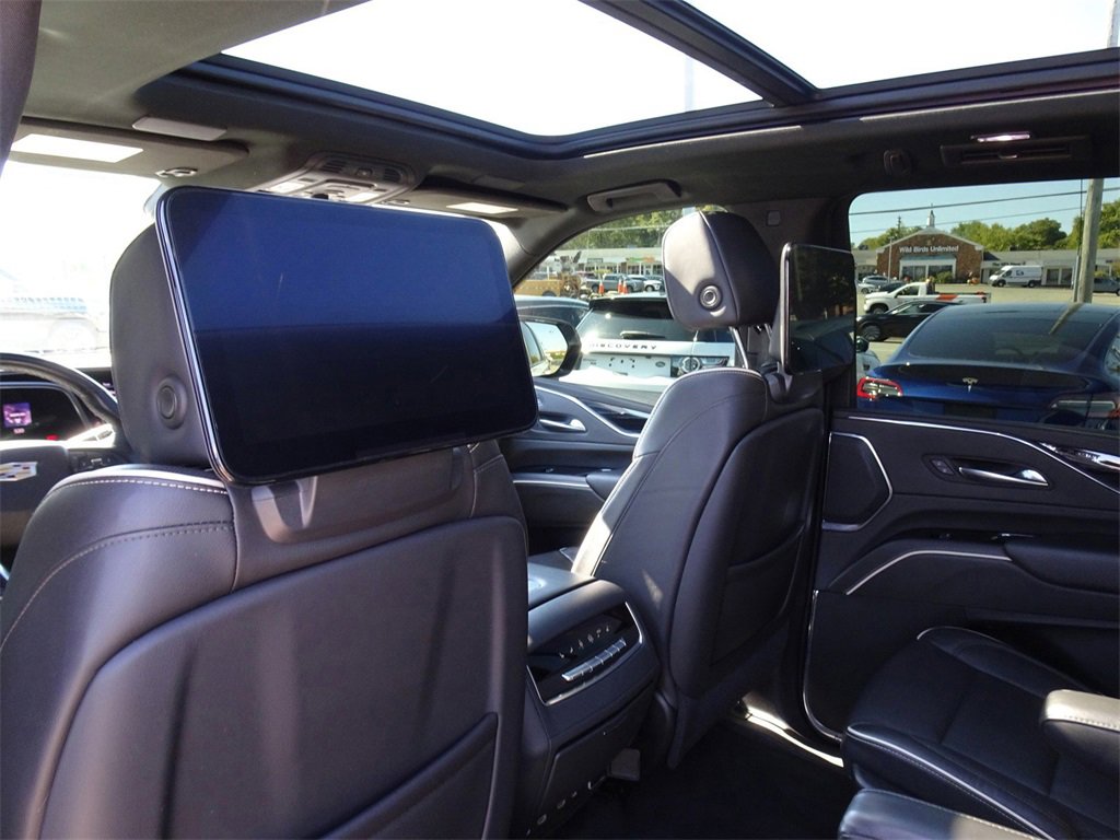 Used 2021 Cadillac Escalade ESV Sport w/ Driver Assist Tech Package image 16