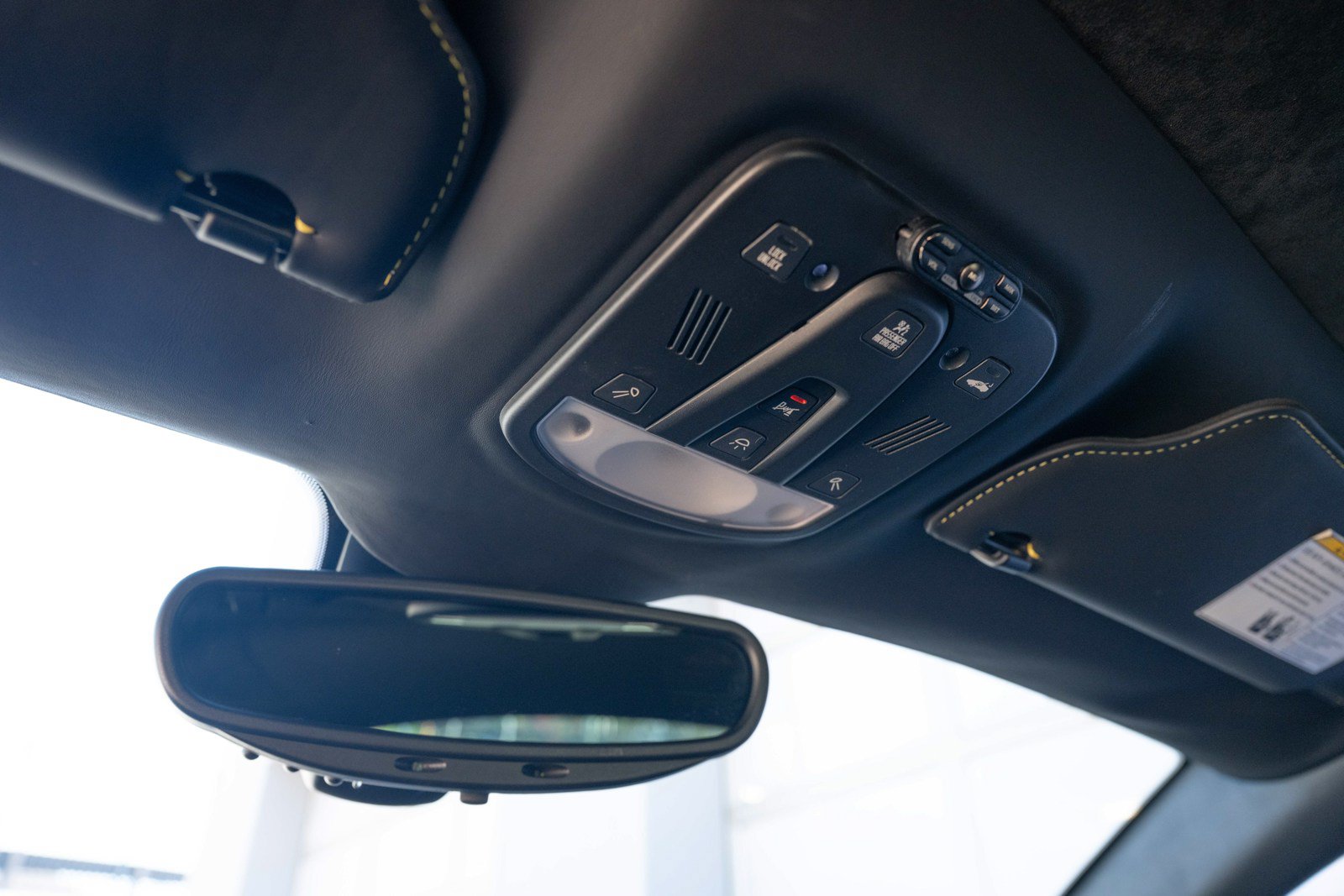 Used 2013 Ferrari F12 Berlinetta RWD image 51
