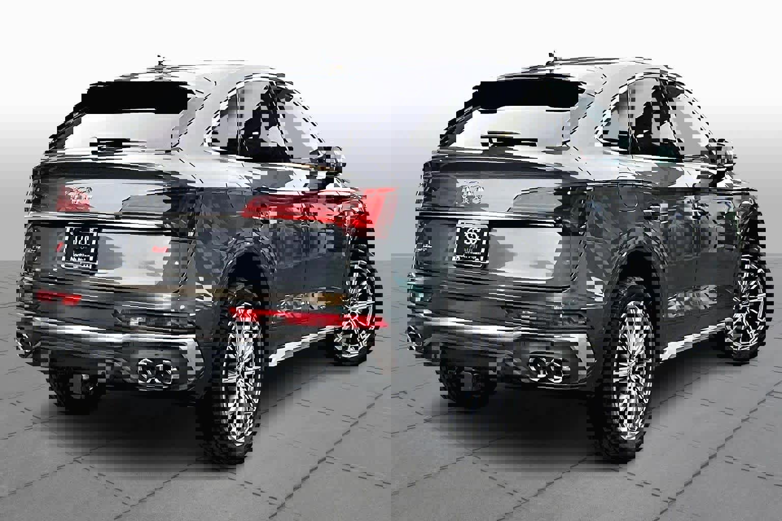 Used 2023 Audi SQ5 Prestige w/ Prestige Package image 11