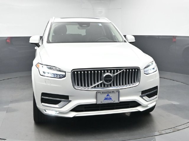 Used 2025 Volvo XC90 B6 Plus w/ Protection Package Premier AWD/4WD image 2