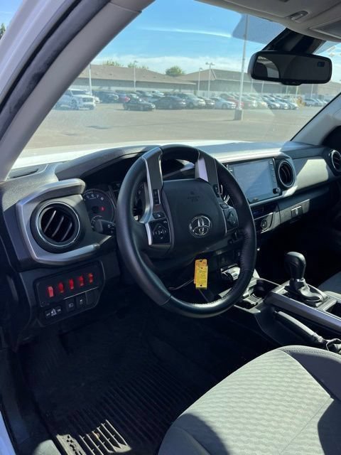 Used 2022 Toyota Tacoma SR5 RWD image 6