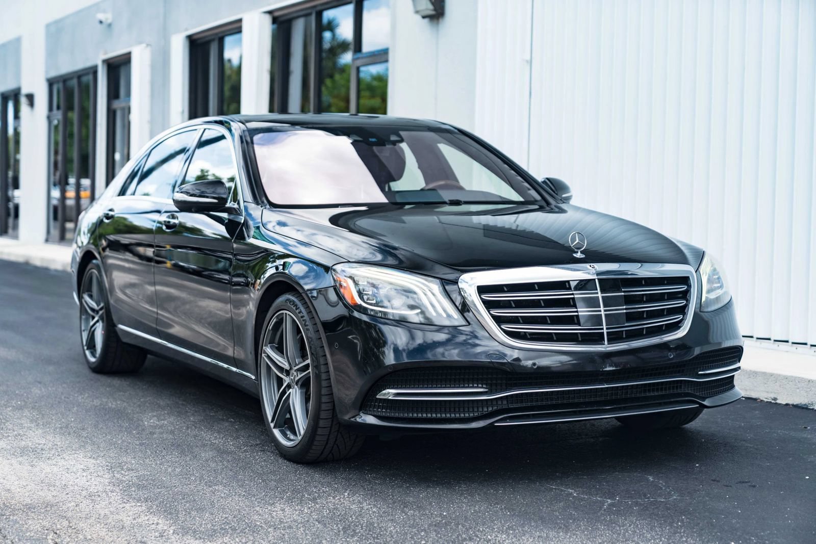 Used 2018 Mercedes-Benz S 450 4MATIC Sedan image 2