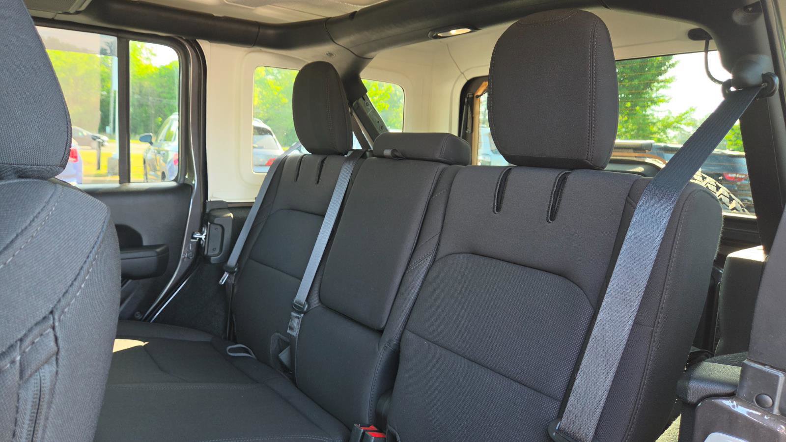 Used 2023 Jeep Wrangler Unlimited w/ Cold Weather Group image 50