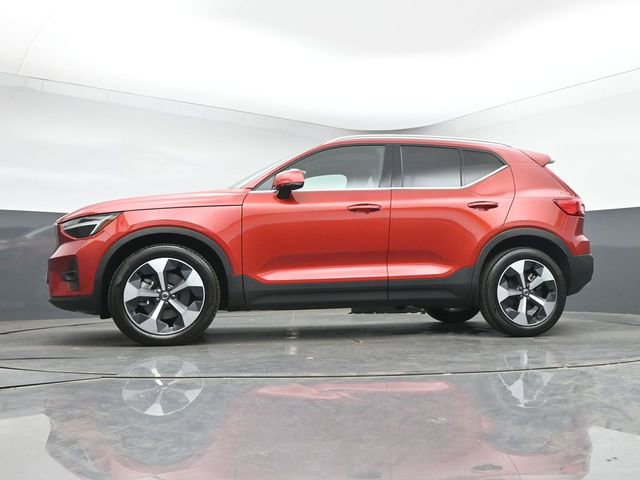 Used 2023 Volvo XC40 B4 Plus w/ Driver Assist Package FWD image 38