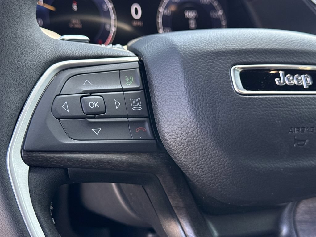 New 2026 Jeep Grand Cherokee Limited w/ Limited Altitude Package AWD/4WD image 13