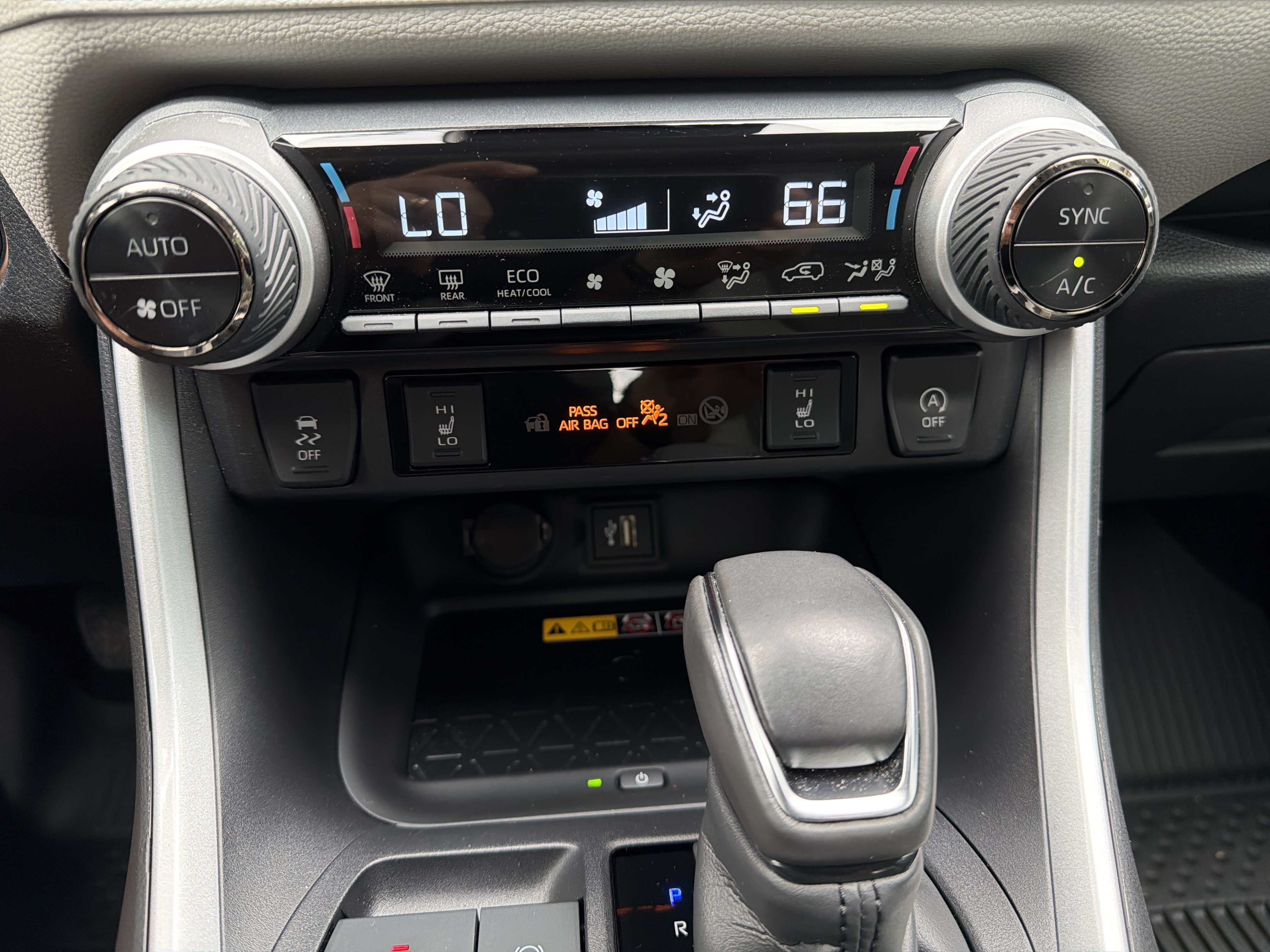 Used 2025 Toyota RAV4 XLE Premium w/ Weather Package FWD image 25