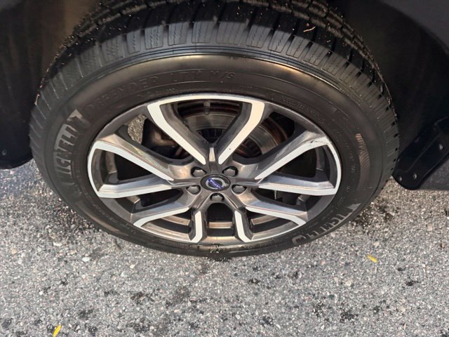 Used 2017 Volvo XC60 T6 Dynamic w/ Climate Package AWD/4WD image 6