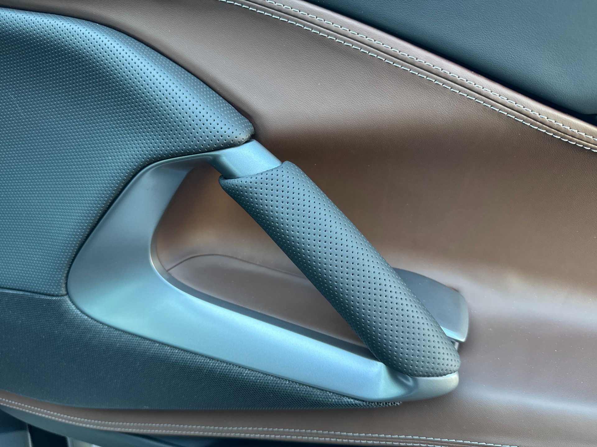 Used 2022 Ferrari 812 GTS image 15