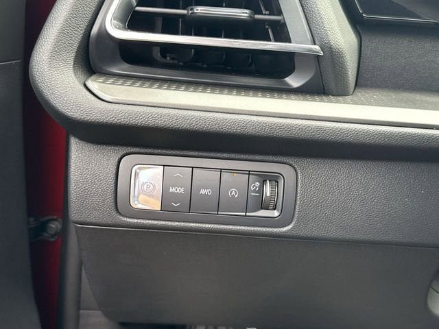New 2025 Chevrolet Traverse LT w/ Enhanced Driving Package AWD/4WD image 18