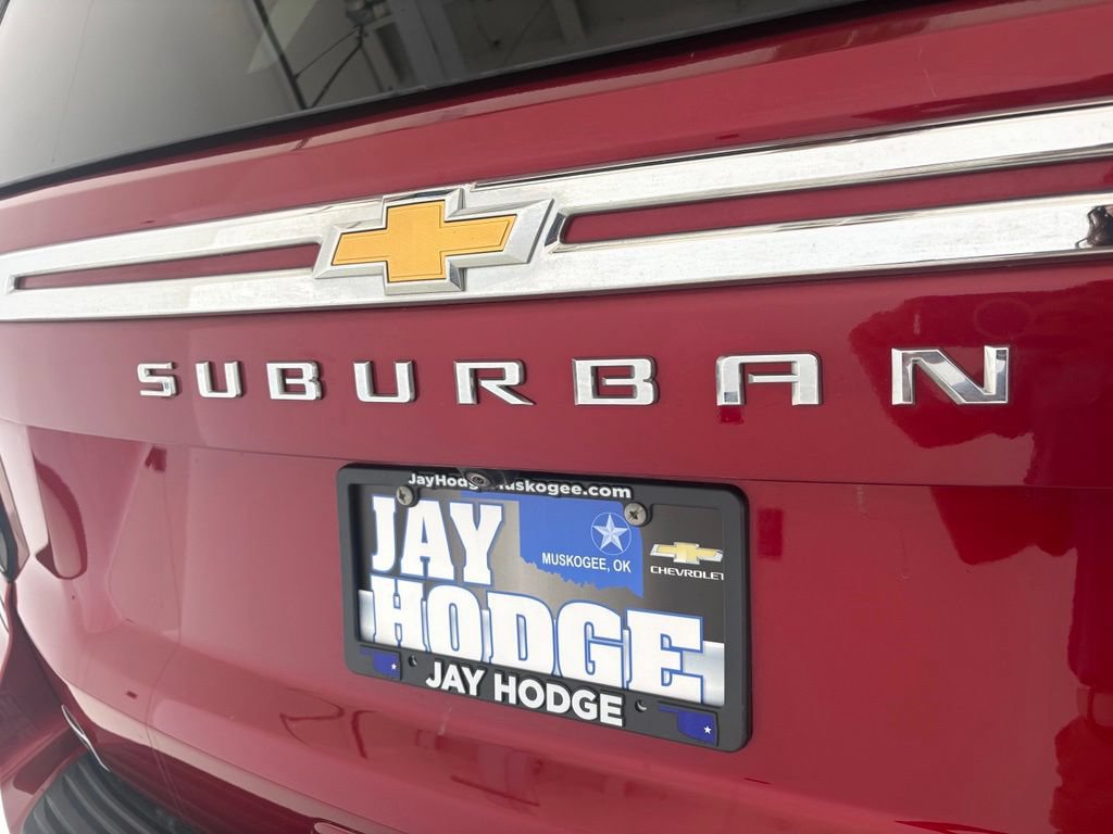 Used 2023 Chevrolet Suburban Premier AWD/4WD image 27