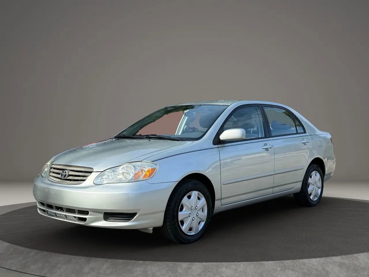 Used 2003 Toyota Corolla LE video 1