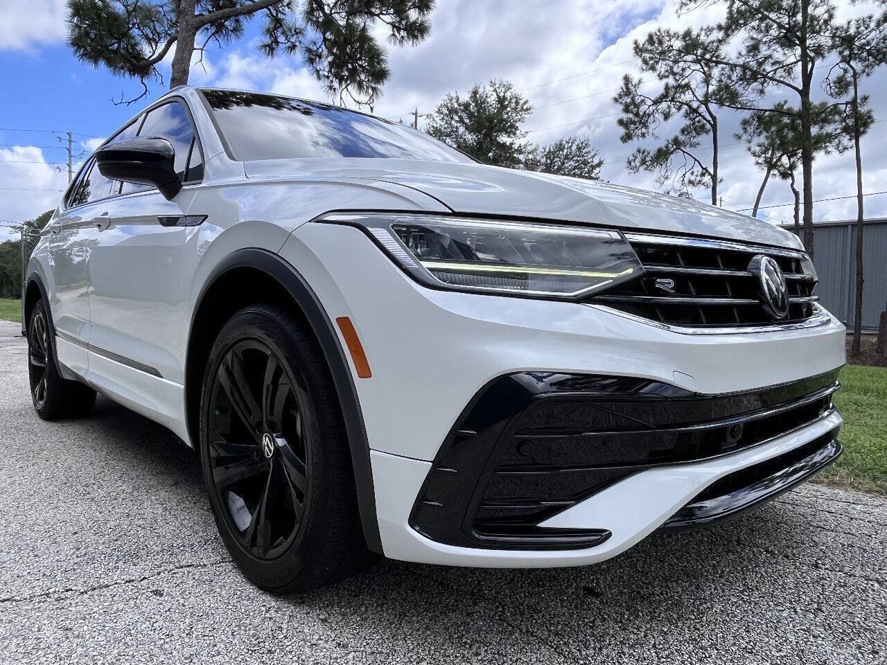 Used 2023 Volkswagen Tiguan SE R-Line FWD image 14