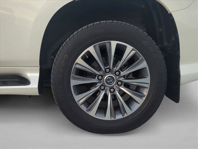 Used 2021 Lexus GX 460 Luxury w/ Accessory Package AWD/4WD image 6