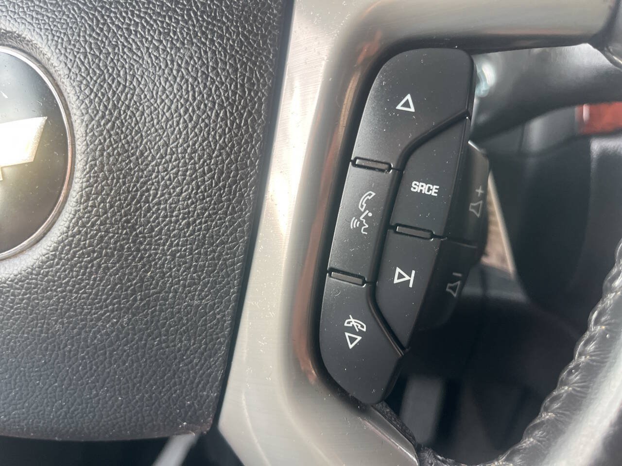 Used 2011 Chevrolet Avalanche LS w/ Convenience Package AWD/4WD image 24
