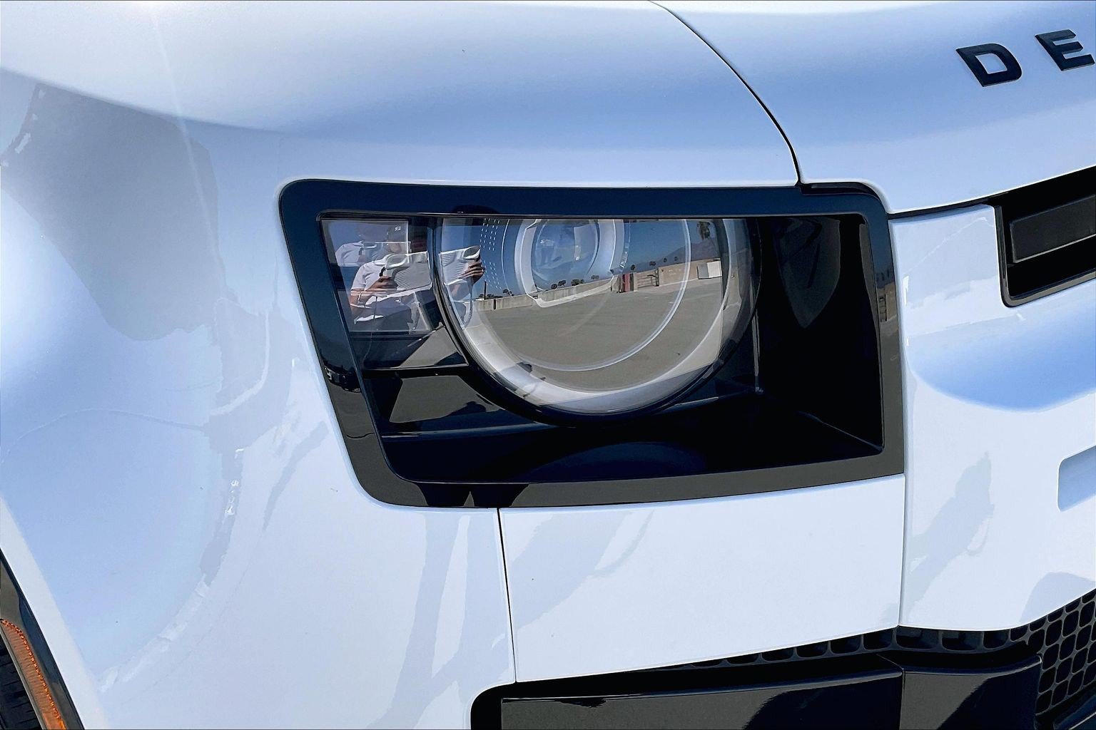 New 2026 Land Rover Defender 110 X-Dynamic SE AWD/4WD image 19