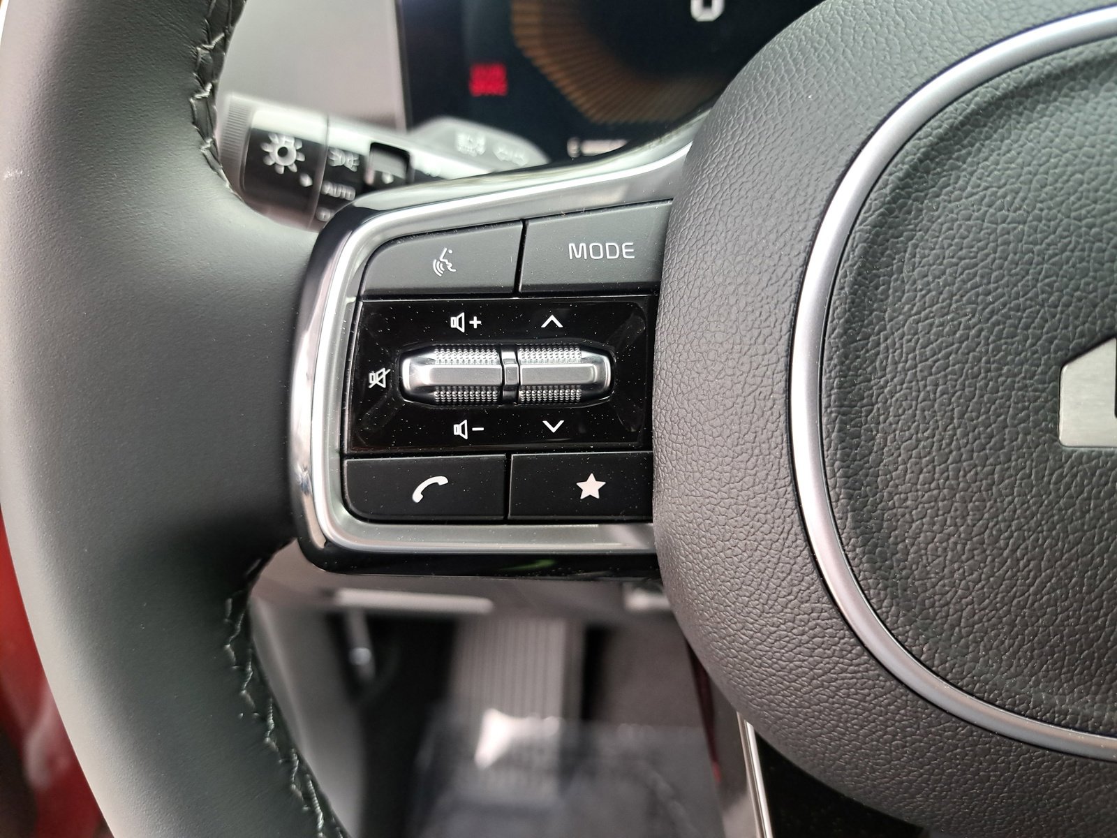 New 2024 Kia Sorento EX w/ Panoramic Sunroof Package image 19