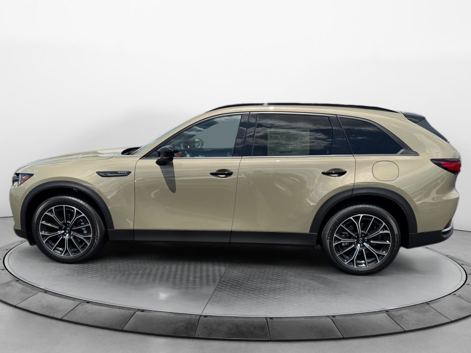 New 2025 MAZDA CX-70 Plug-In Hybrid w/ Premium Plus AWD/4WD image 4