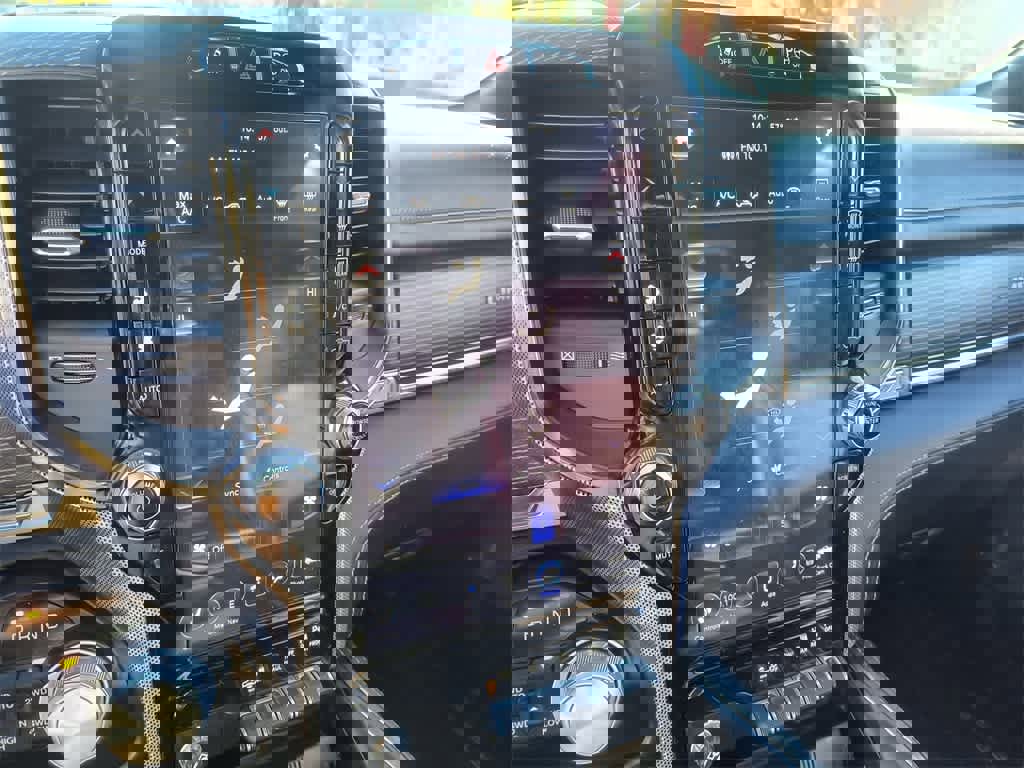 Used 2020 RAM 1500 Limited image 19