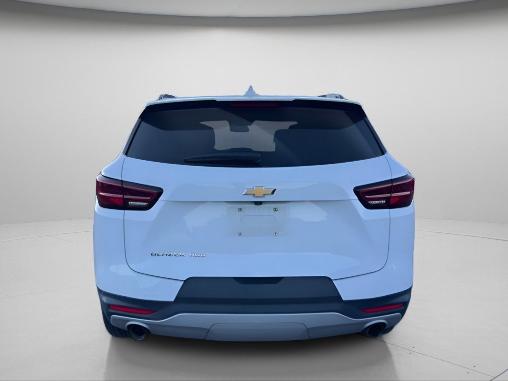 Used 2024 Chevrolet Blazer LT image 9