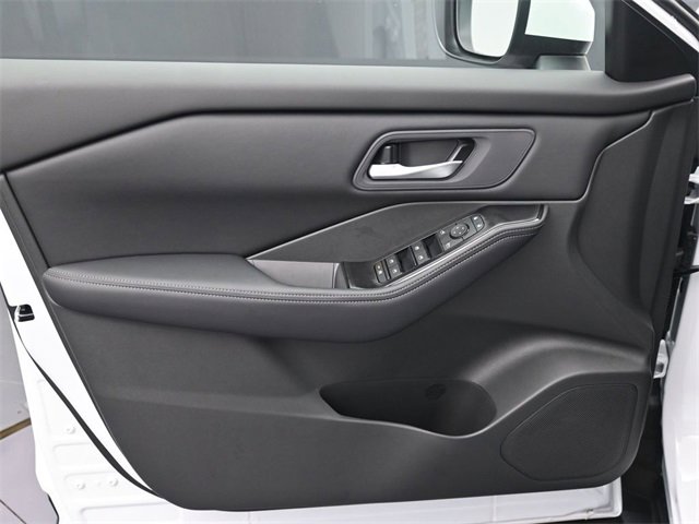 New 2026 Nissan Rogue SV image 15